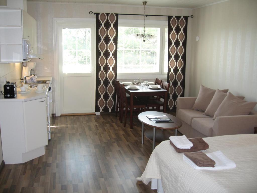 Lyhdyn Tila Hotel Kaarina Room photo